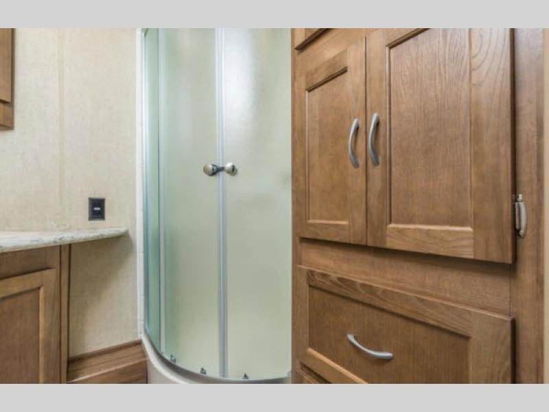 2018 GULFSTREAM FRIENDSHIP 295 SBW