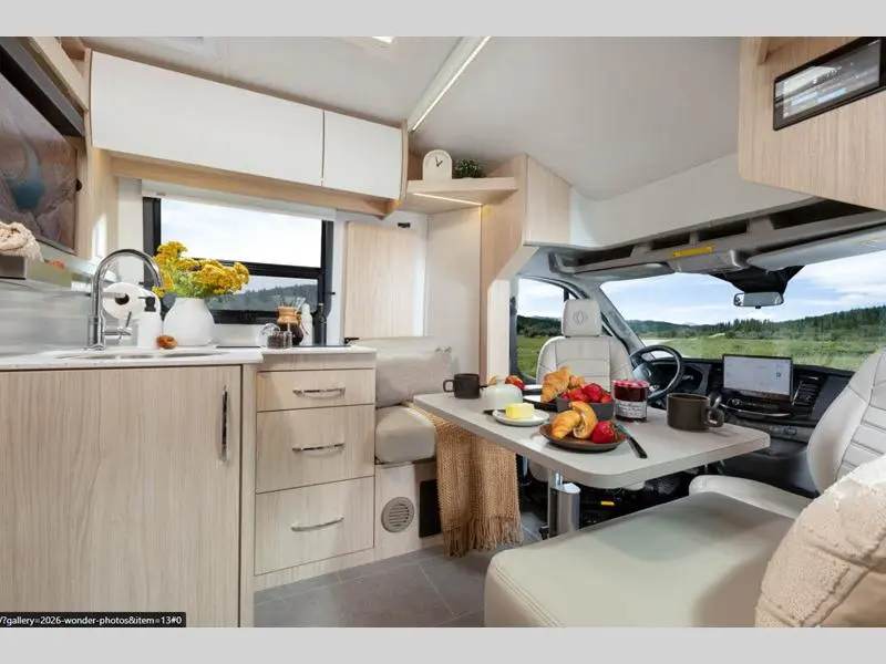 2027 Leisure Travel Wonder 24RTB