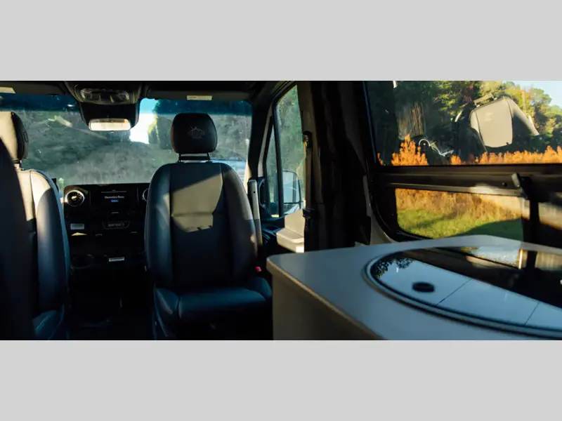 2026 Storyteller Overland Storyteller Overland DARKMODE XO