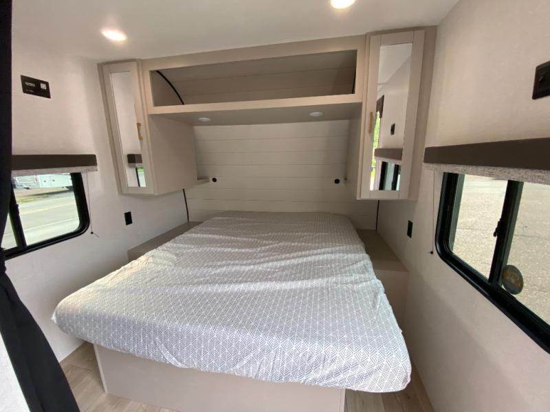 2027 Jayco Jay Flight SLX 210QB