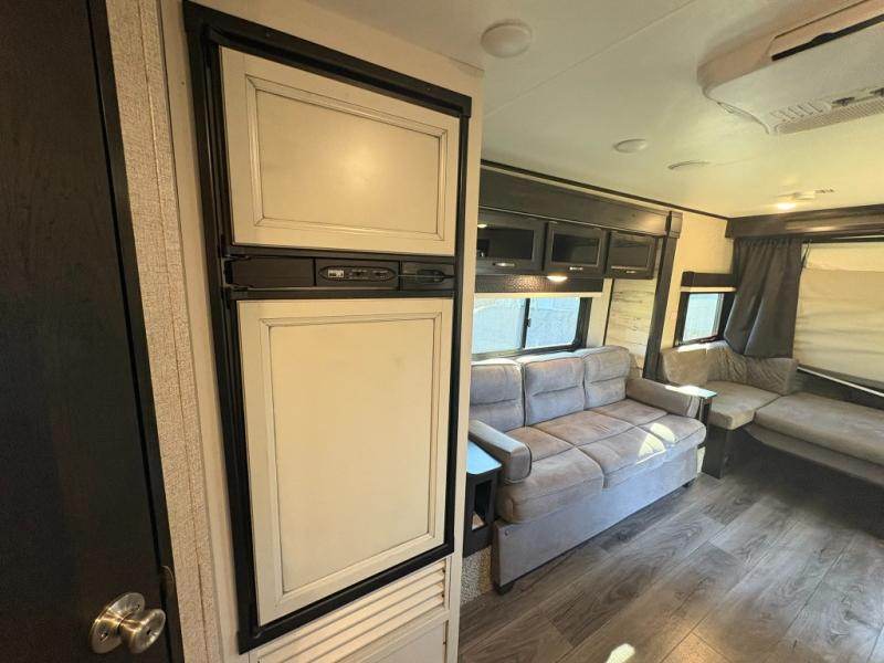 2021 JAYCO JAY FEATHER X 23 B
