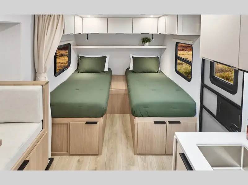 2027 Winnebago Micro Minnie 2200TBH