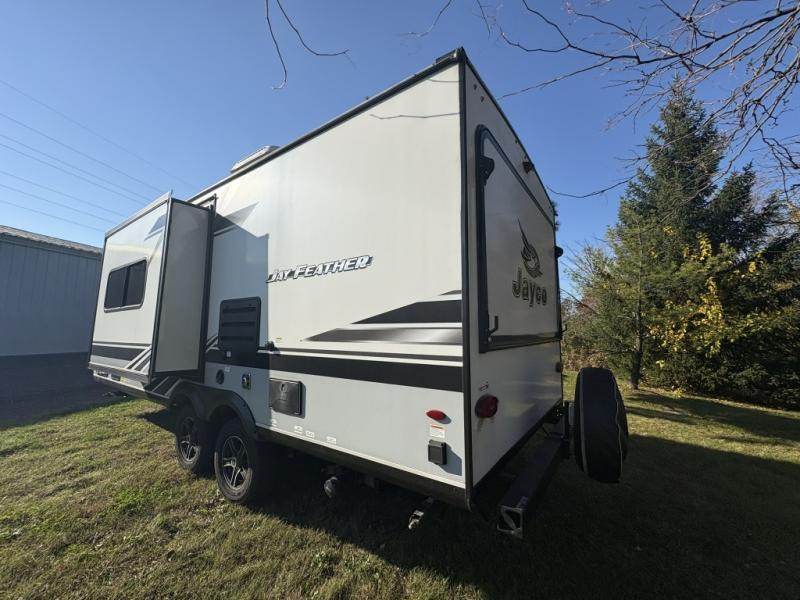 2021 JAYCO JAY FEATHER X 23 B