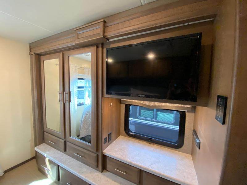 2021 Thor Motor Coach Magnitude SV34