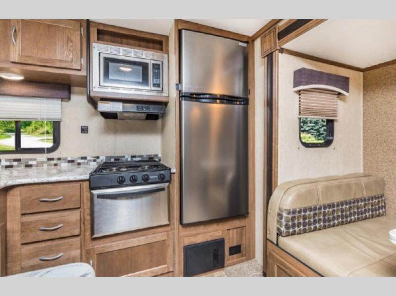 2018 GULFSTREAM FRIENDSHIP 295 SBW