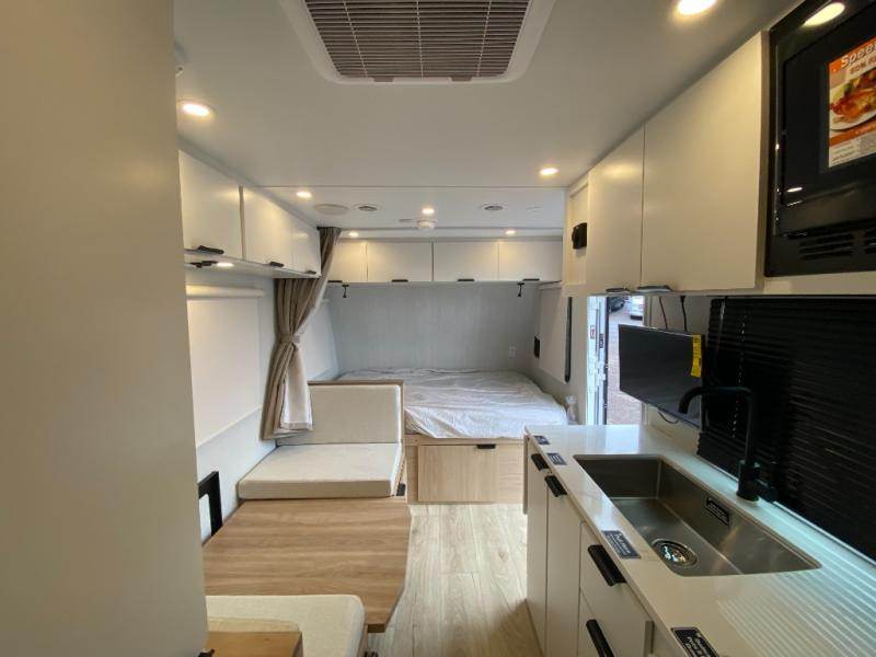 New 2026 Winnebago Micro Minnie 1800BH