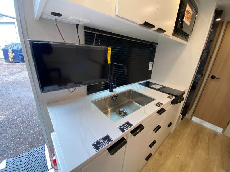 New 2026 Winnebago Micro Minnie 1800BH