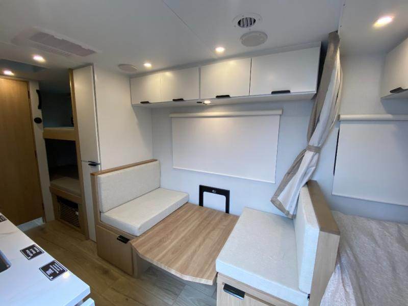 New 2026 Winnebago Micro Minnie 1800BH