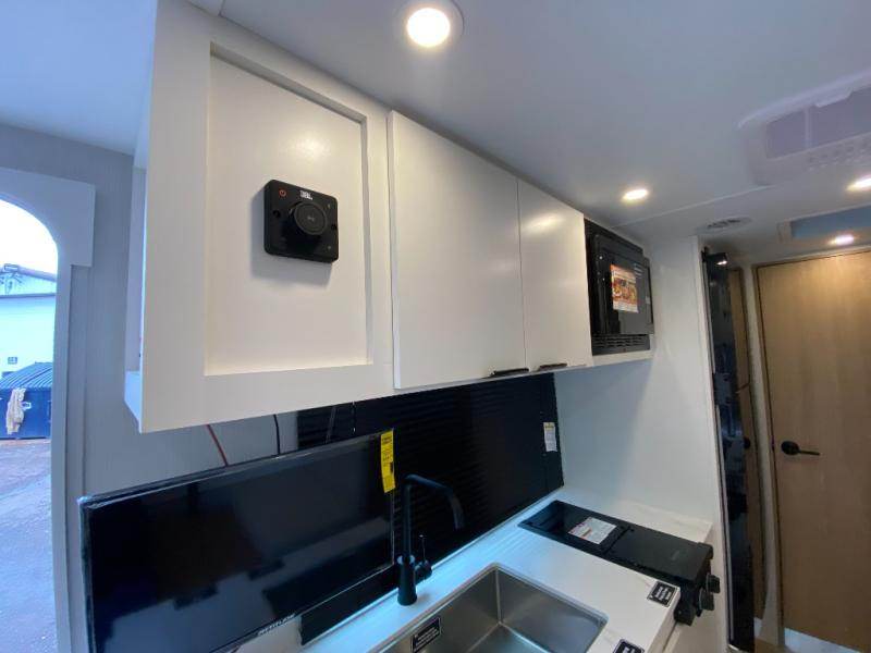 New 2026 Winnebago Micro Minnie 1800BH