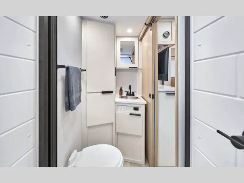 2027 Winnebago Micro Minnie 2200FBH