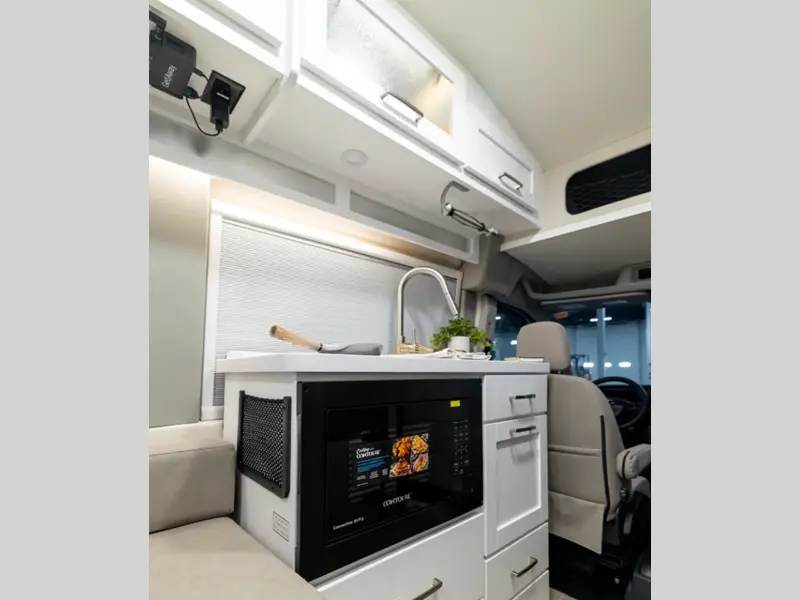 2027 Coachmen Rv Beyond 22RBBC
