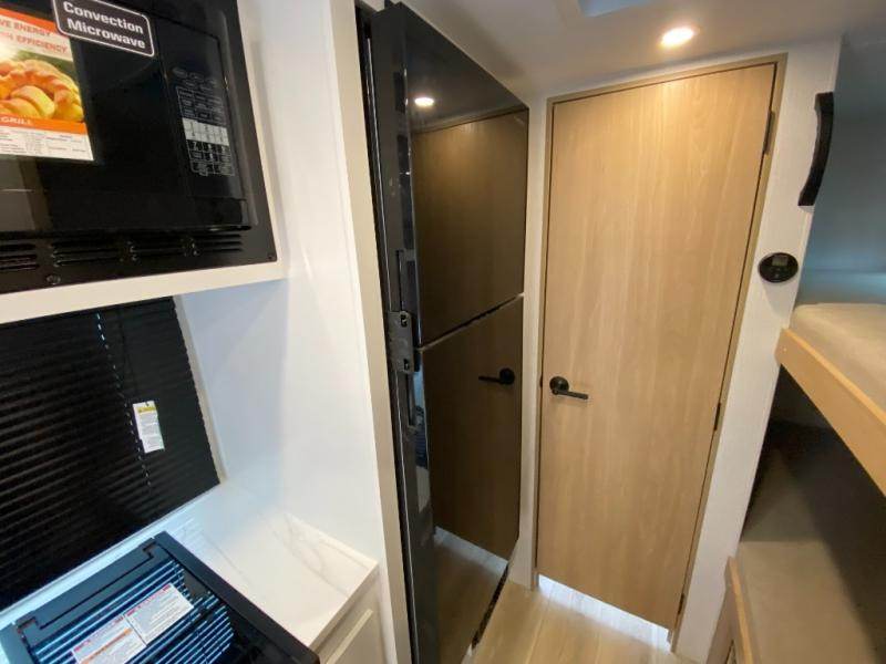 New 2026 Winnebago Micro Minnie 1800BH