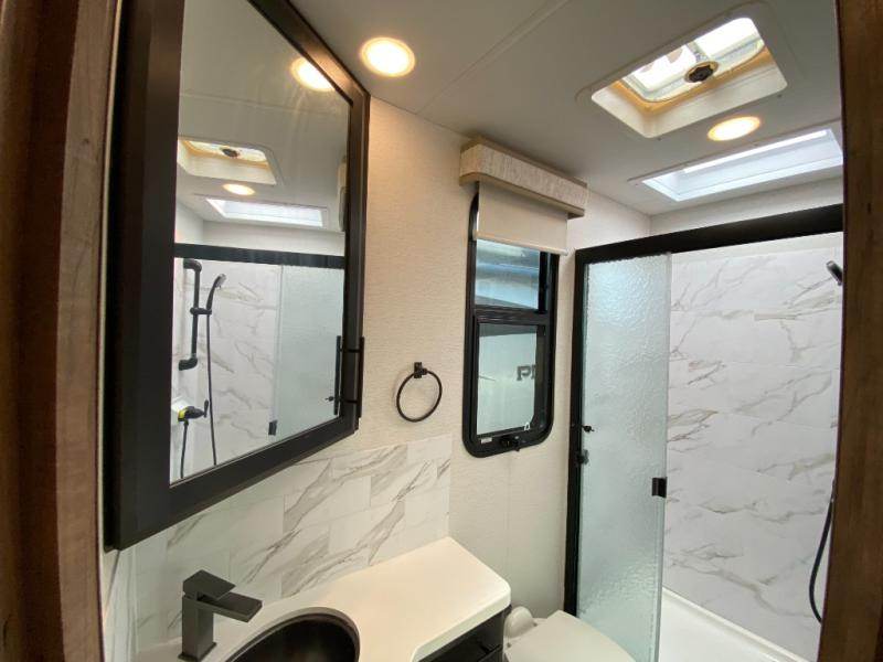 Used 2024 Jayco Seneca XT 29T