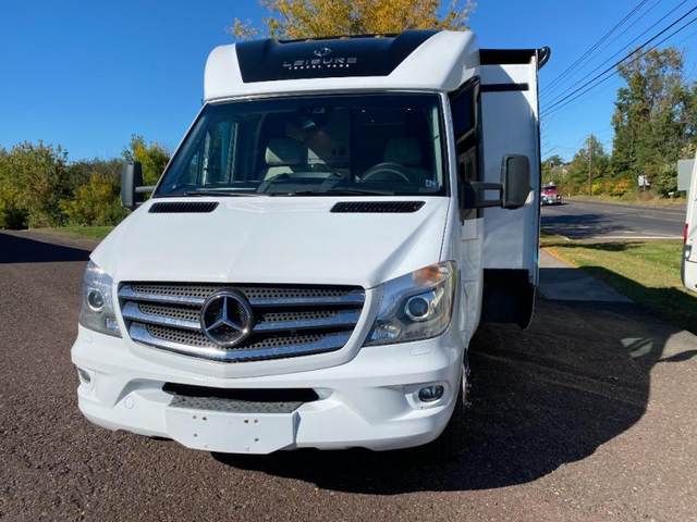 2019 LEISURE UNITY U24 FX