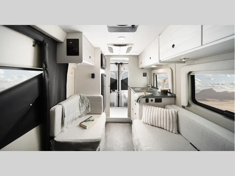 2027 Jayco Comet 18C