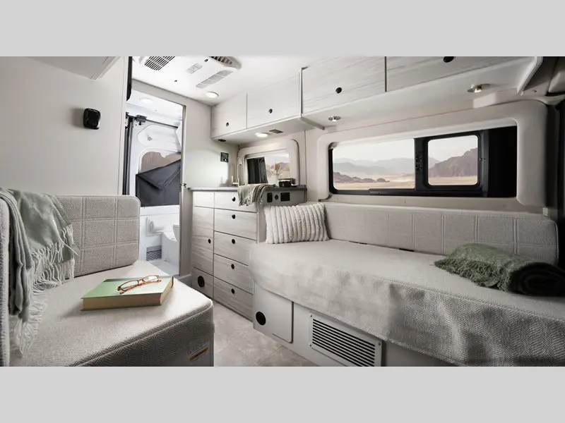 2027 Jayco Comet 18C