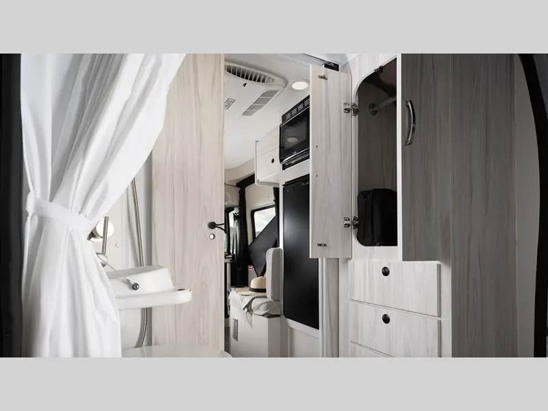 2027 Jayco Comet 18C