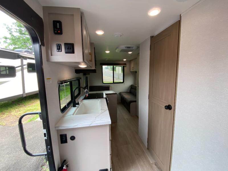 2027 Jayco Jay Flight SLX 210QB