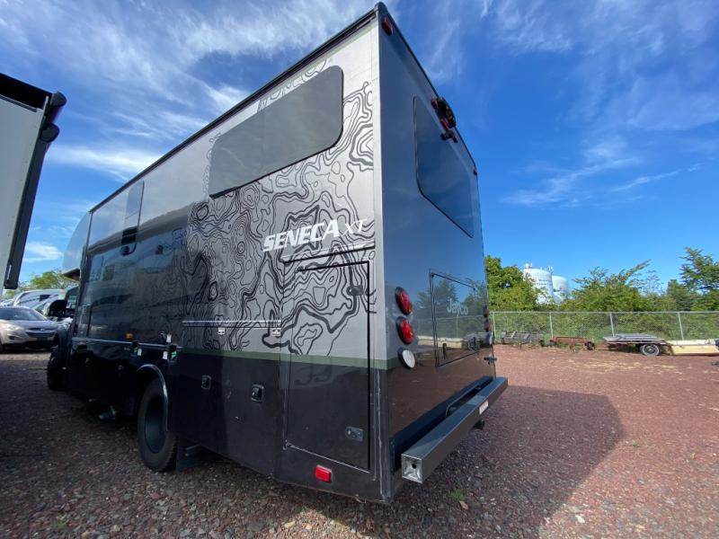 Used 2024 Jayco Seneca XT 29T