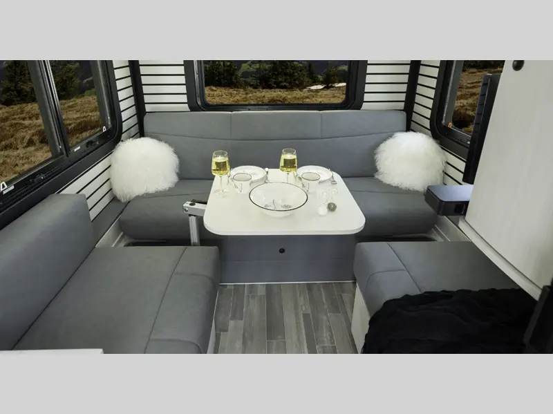 2027 Pleasure-Way Plateau XLTS Std. Model