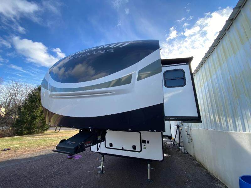 2024 Forest River Rv Flagstaff Classic 361RL
