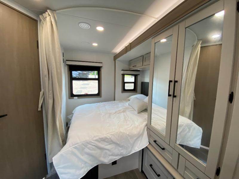 2027 Jayco Melbourne 24L