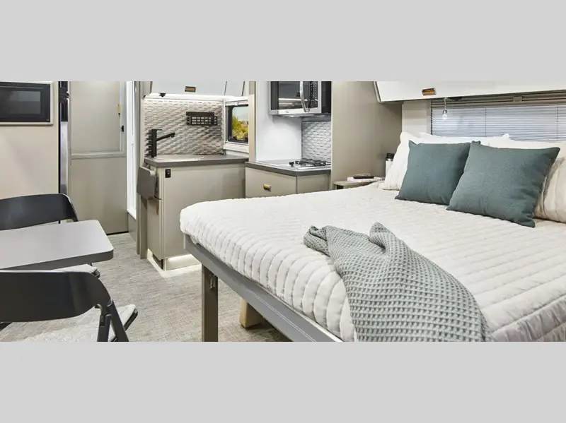 2027 Winnebago Navion 24T