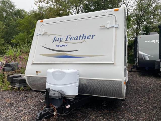 Used 2011 Jayco Jay Feather Sport X18D