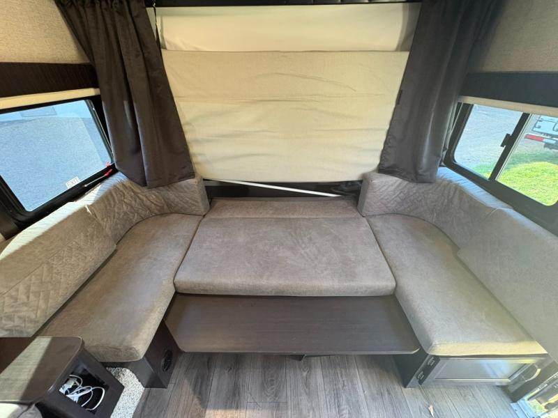 2021 JAYCO JAY FEATHER X 23 B