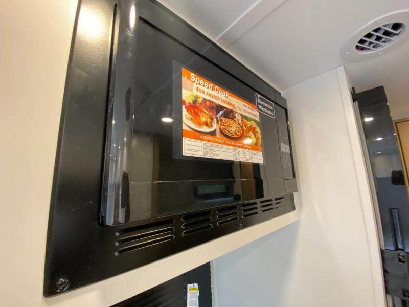 New 2026 Winnebago Micro Minnie 1800BH