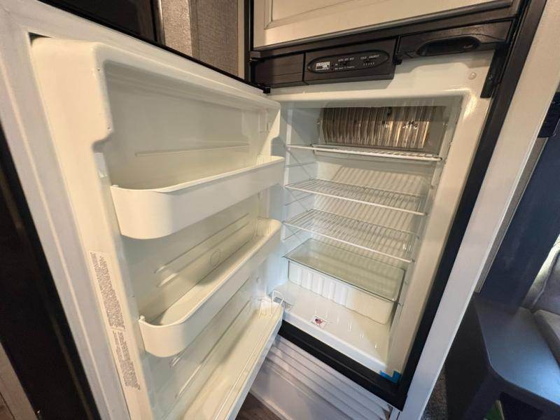 2021 JAYCO JAY FEATHER X 23 B