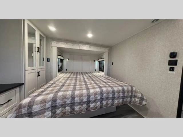 2027 Jayco Jay Flight Bungalow 401LOFT DS