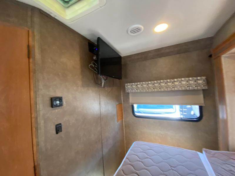 2016 Forest River Rv Sunseeker MBS 2400W