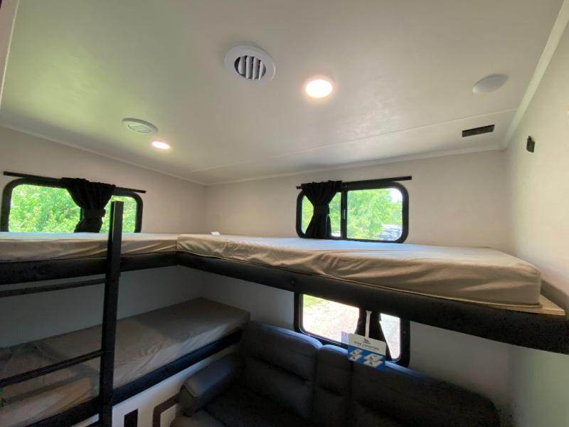 2027 Jayco Eagle HT 31QBH