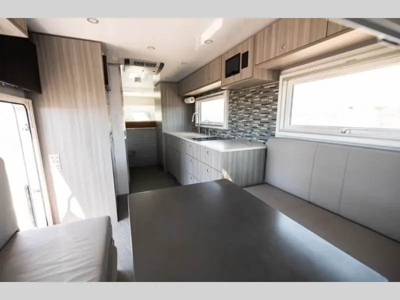 2027 Storyteller Overland GXV EPIC EPIC BASE