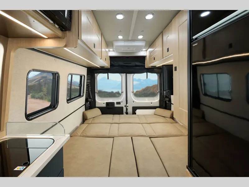 2027 Roadtrek Roadtrek Play + Slumber BASE