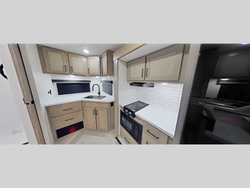 2027 Ember Rv E-Series 22MLQ