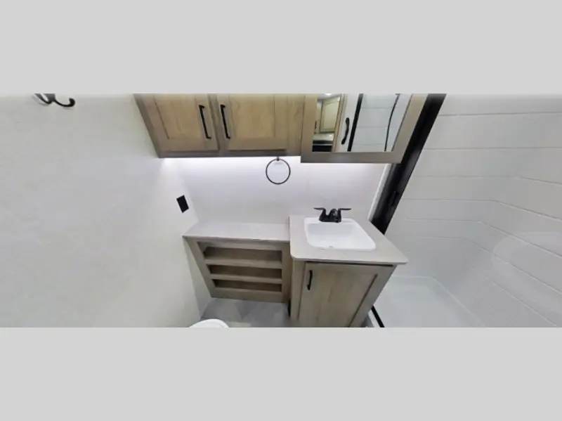 2027 Ember Rv E-Series 22MLQ