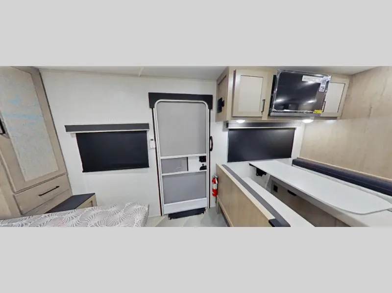 2027 Ember Rv E-Series 22MLQ