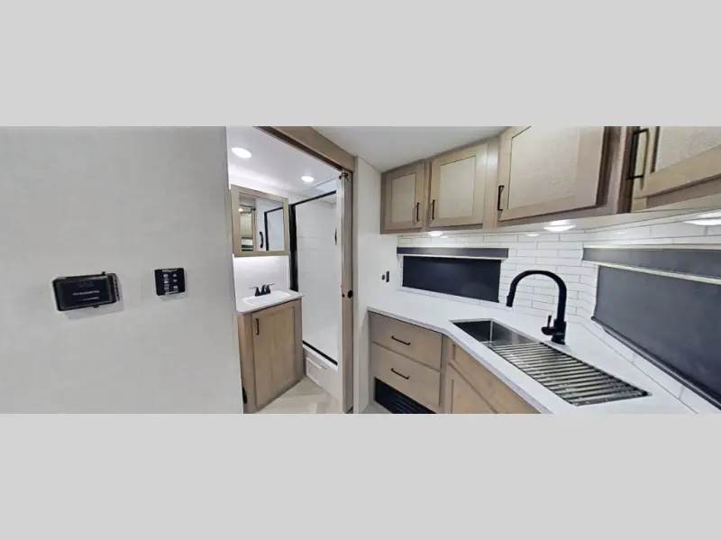 2027 Ember Rv E-Series 22MLQ