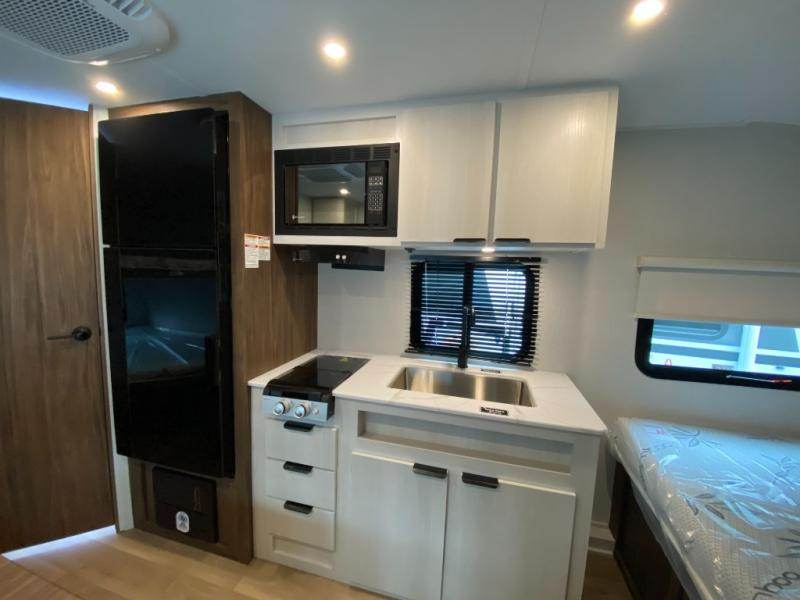 New 2026 Winnebago Access 18DBH