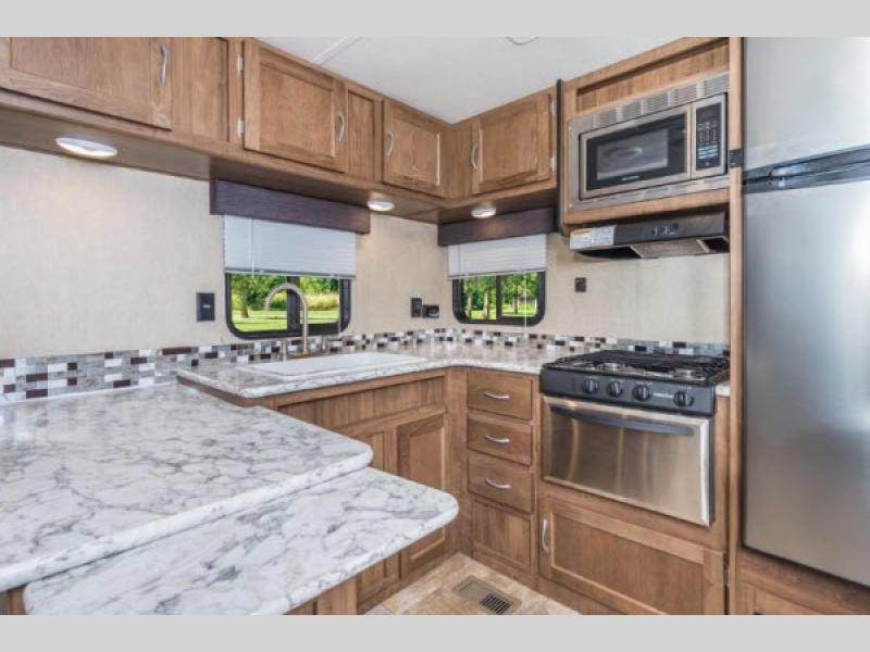 2018 GULFSTREAM FRIENDSHIP 295 SBW
