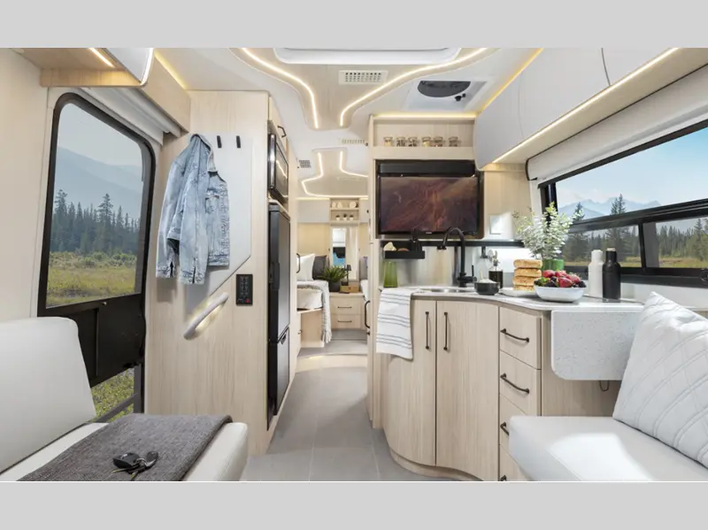 2027 Leisure Travel Unity U24TB
