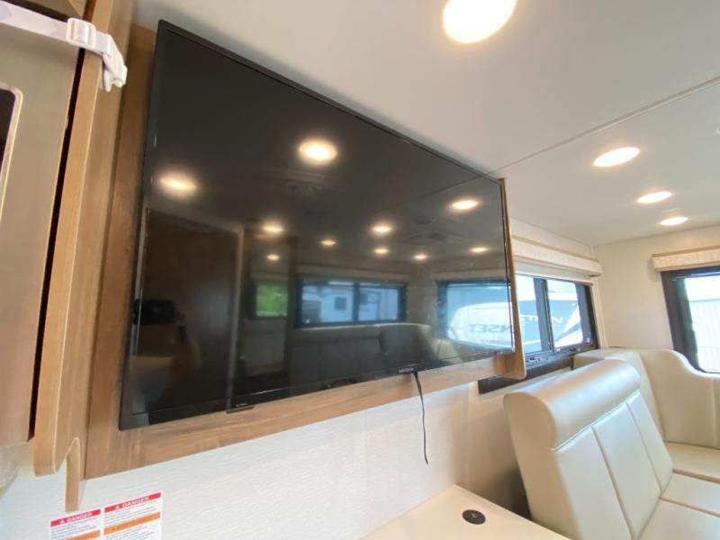 Used 2024 Jayco Seneca XT 29T