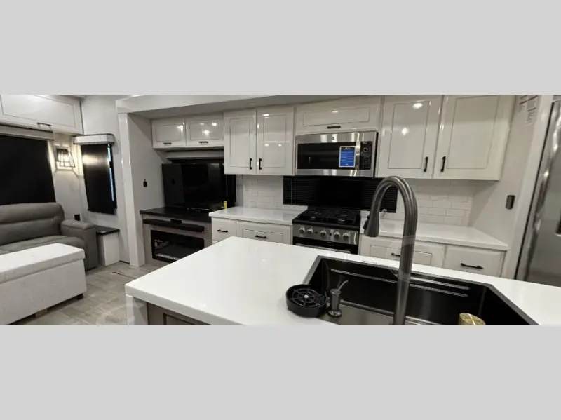 2027 Jayco Pinnacle 38SSWS