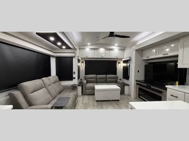 2027 Jayco Pinnacle 38SSWS