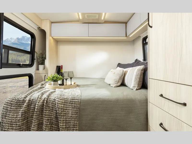 2027 Leisure Travel Wonder 24RL