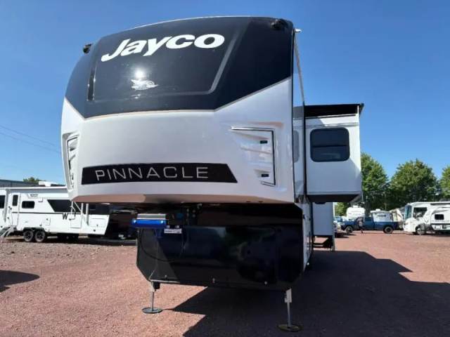 2027 Jayco Pinnacle 38FBRK