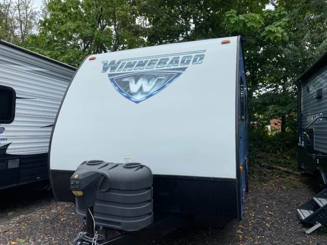 2017 WINNEBAGO MICRO MINNIE 1700 BH LAVA