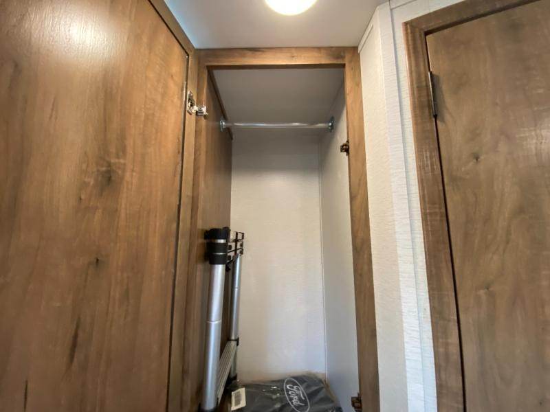 Used 2024 Jayco Seneca XT 29T